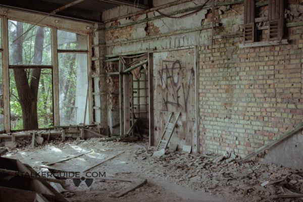 Речной порт и кафе припять причал