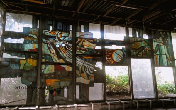 Речной порт и кафе припять причал